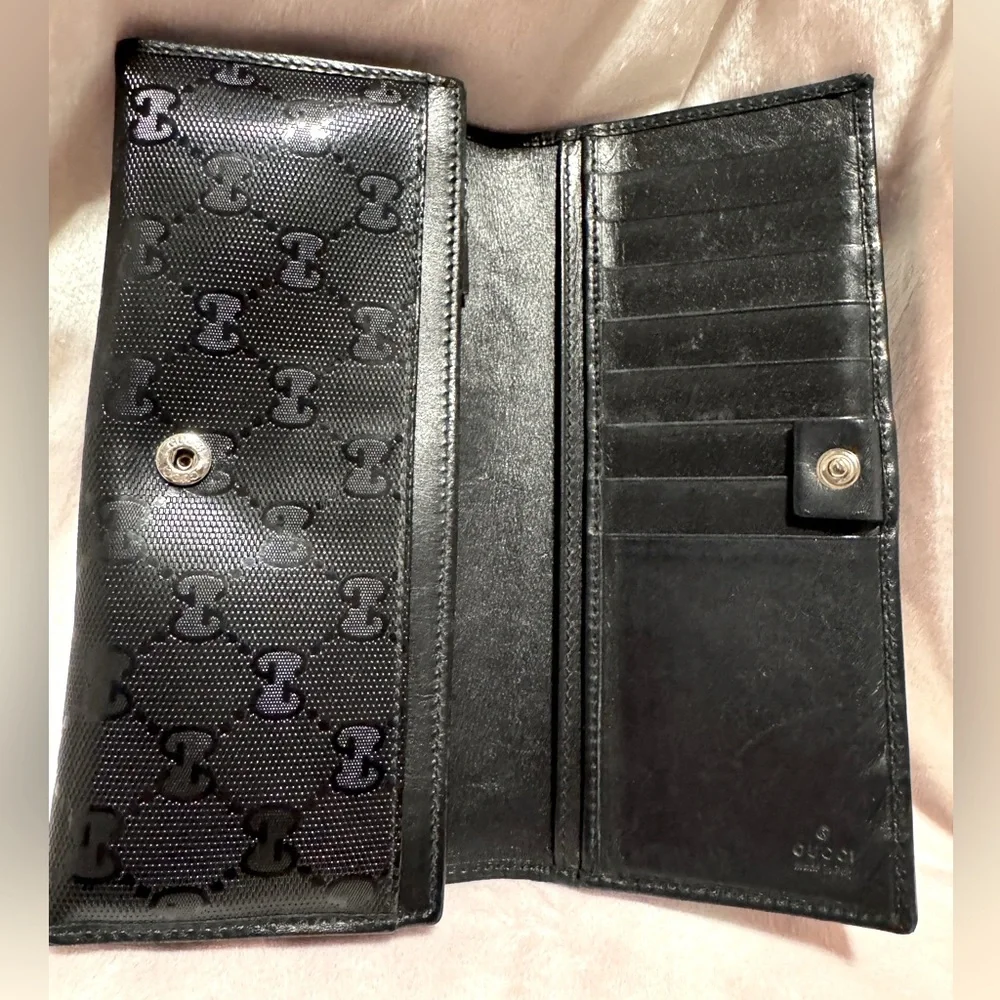 Gucci Black Guccissima Wallet – Authentic Timeless Design, Great Condition - Picture 10 of 16